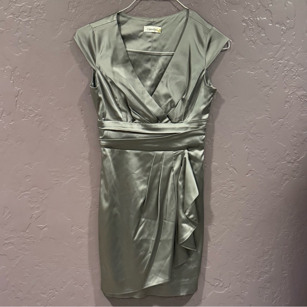 Calvin Klein Women's Satin Mini Dress in Pewter - 4P